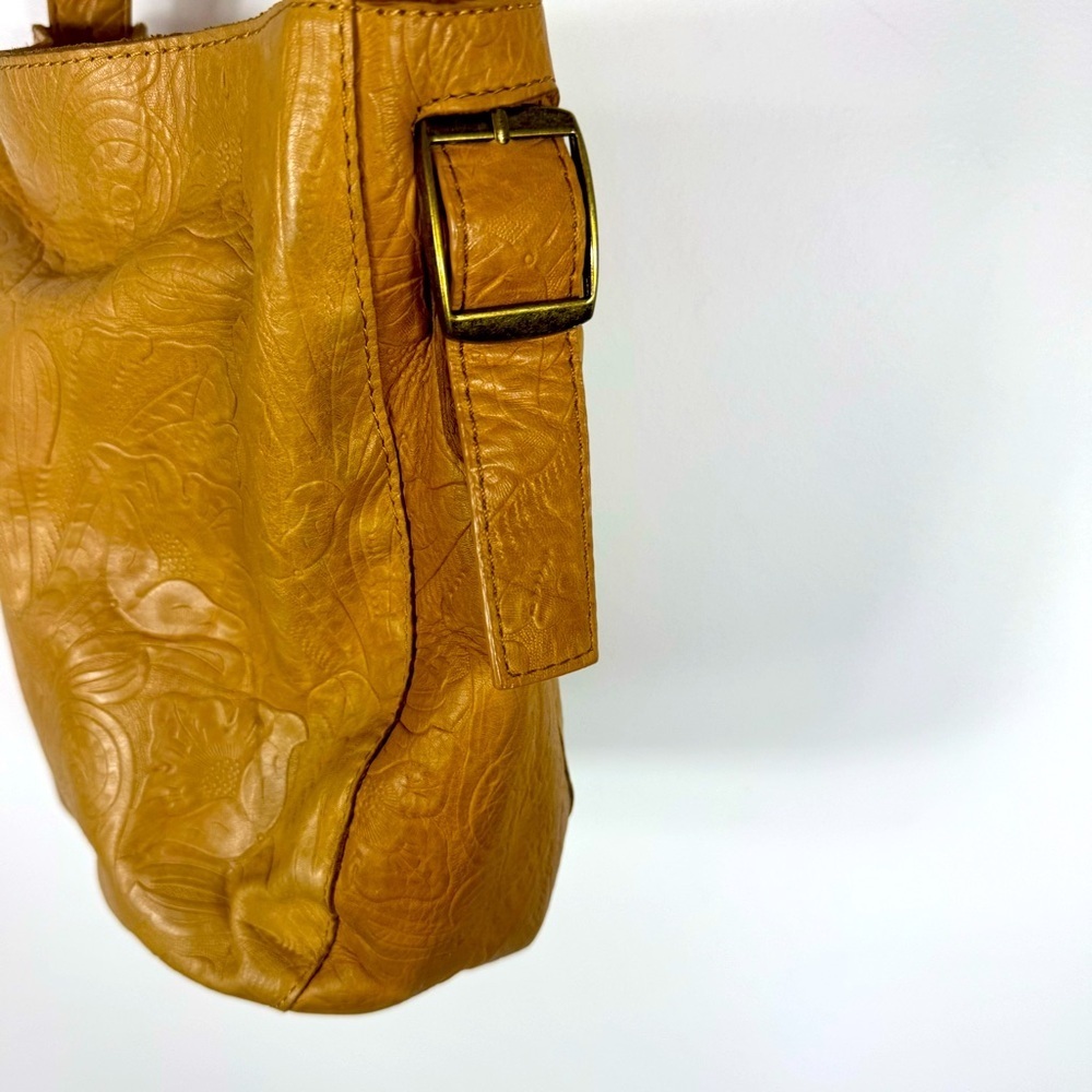American Leather Co. Embossed Floral Flowers Tan Beige Shoulder Bag Purse - Picture 11 of 12